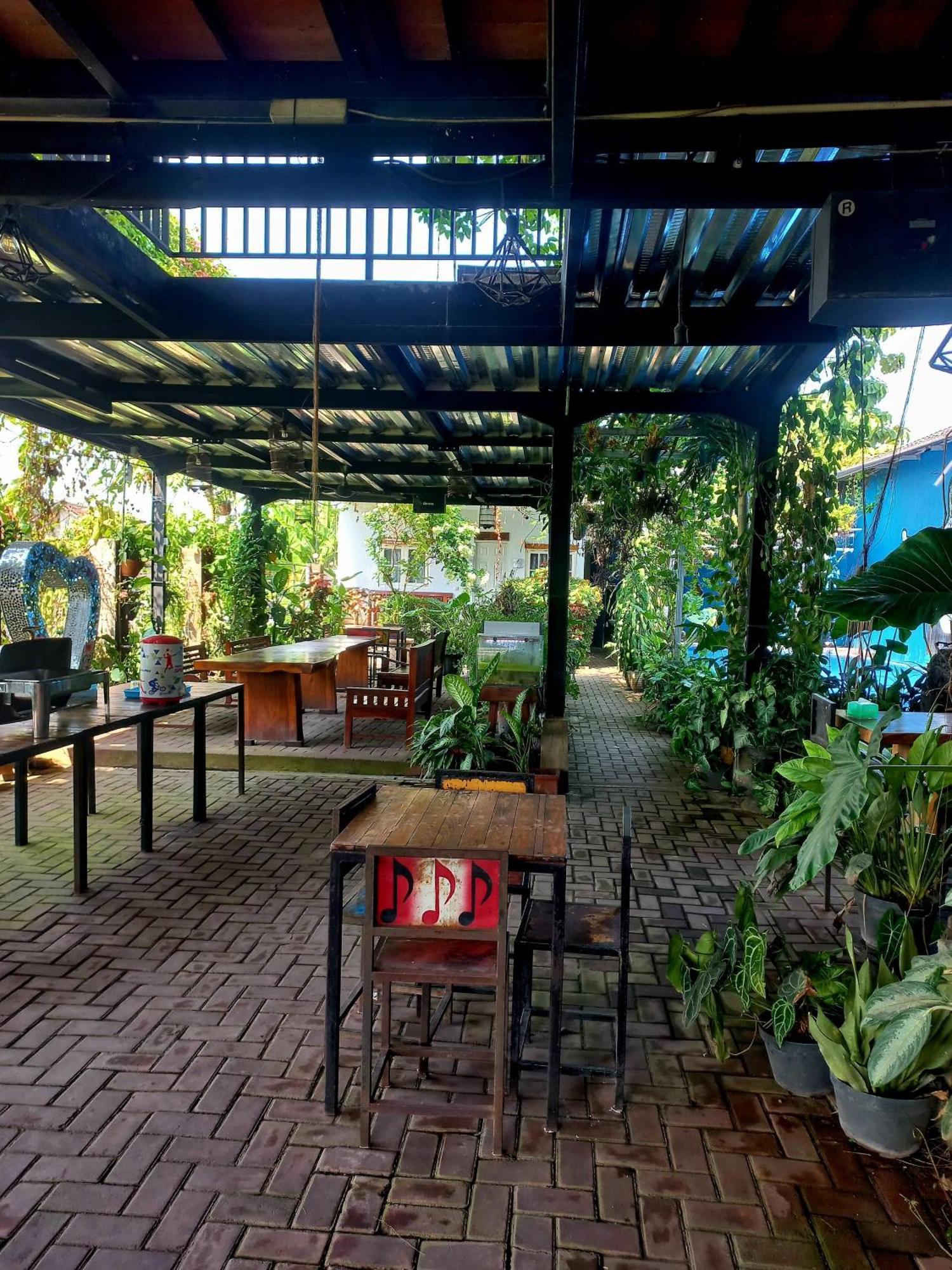 Hotel Omah Cepit Exterior photo